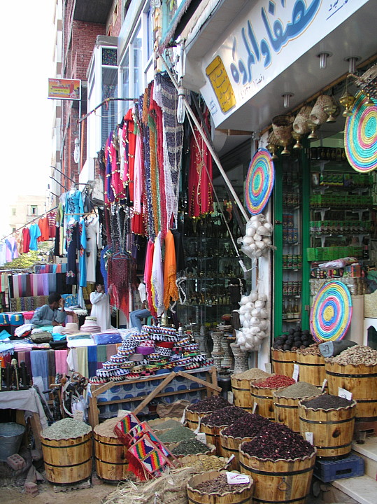 Gemischtwarenhandel in Assuan
