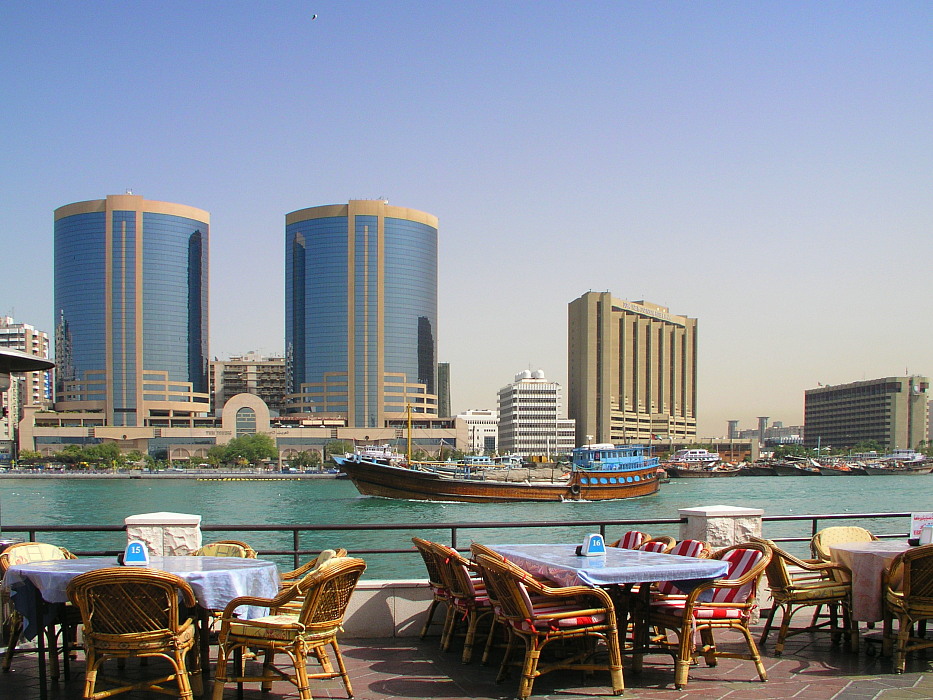 Dubai - Twin Towers und Fatafeet-Restaurant