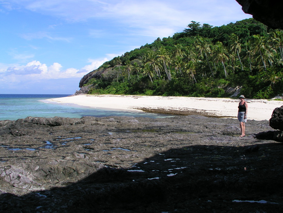 Matamanoa Fiji, small Beach