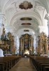 Irsee: Barocker Kirchenraum mit Hochaltar