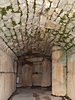 In den Katakomben des Amphitheaters von Ephesos