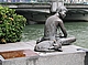 Fishing at Singapore River, Skulptur von Chern Lian Shan