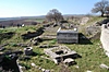 Brunnen, Altäre, Opfergruben in Troia